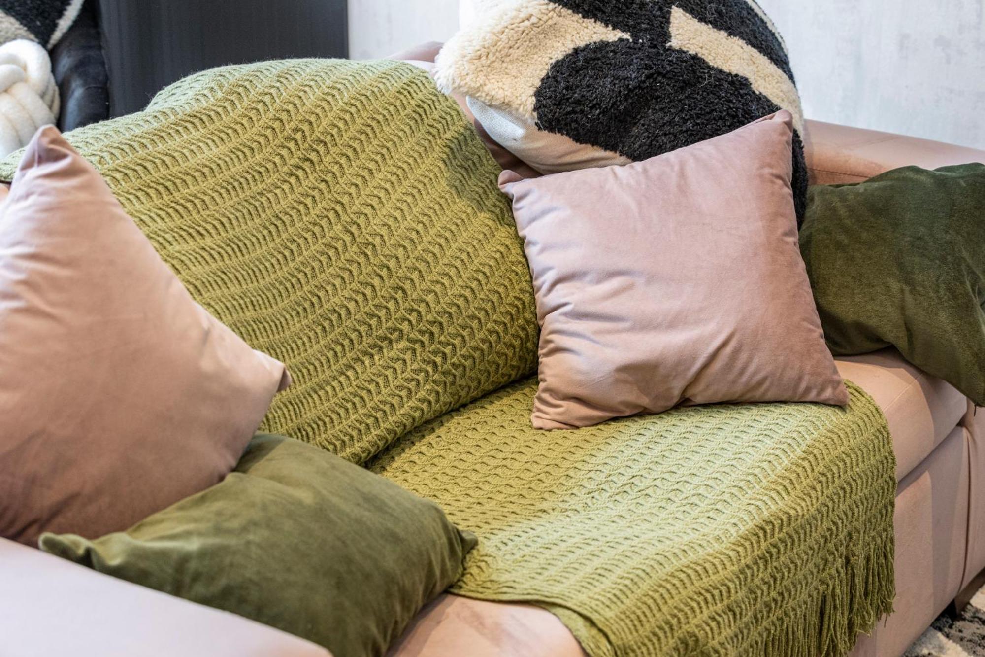 Unwind In Style 2Br With Cozy Backyard For Groups Apartman London Kültér fotó