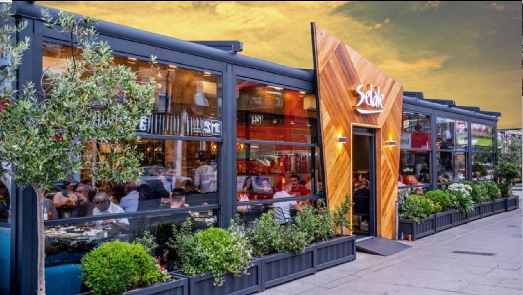 Unwind In Style 2Br With Cozy Backyard For Groups Apartman London Kültér fotó